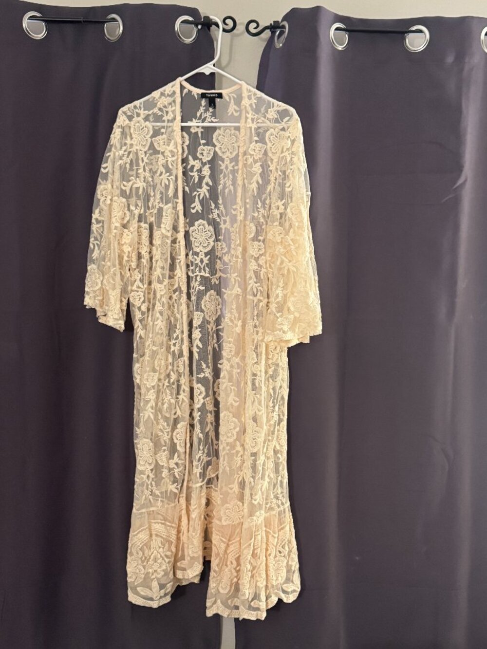 Cream Lace Floral Duster